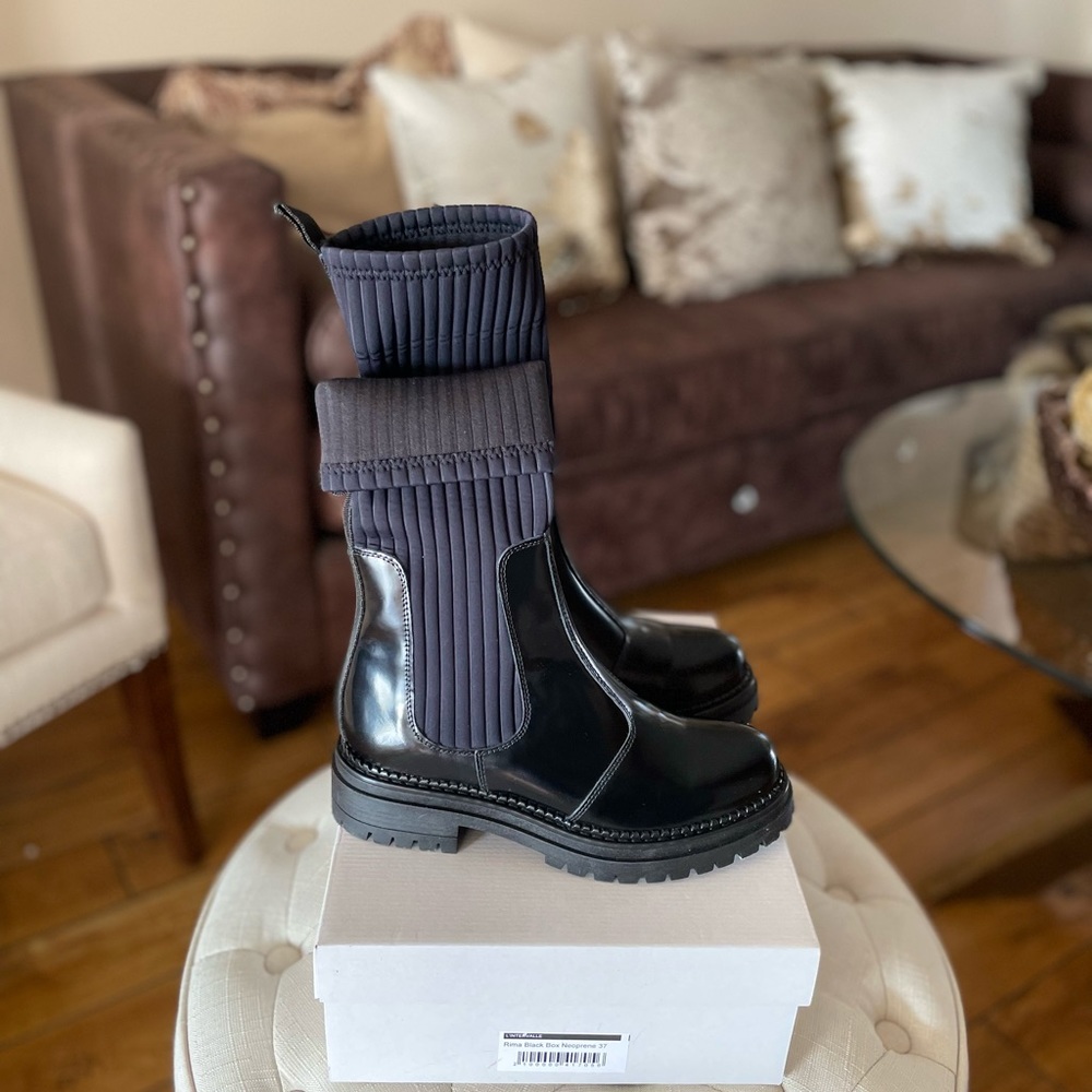 L’intervalle- Foldable Shaft Boots